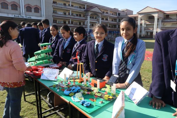 Science Lab​